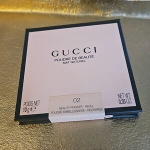 Gucci Matte Beauty Powder in Black and Pink